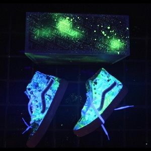 Custom Size 8 Vans GLOW IN THE DARK with box